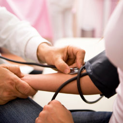 Hipertensão arterial: mais de 2,5 milhões de atendimentos ambulatoriais registrados no Estado em 2023
