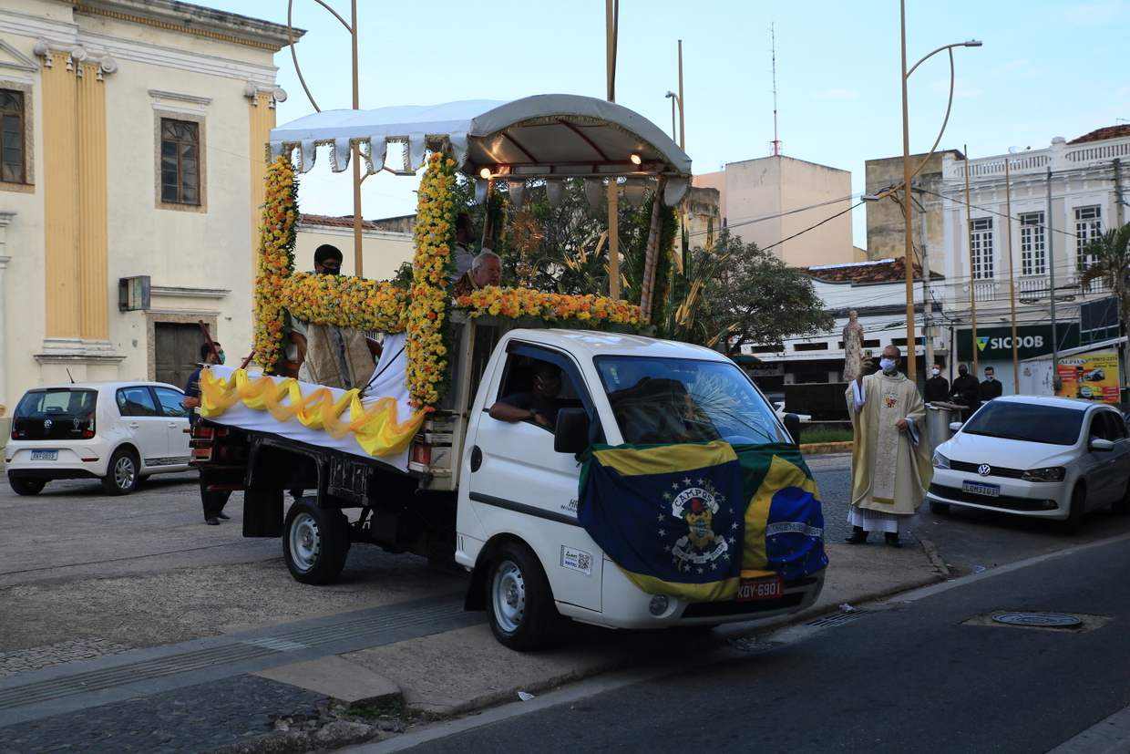 Feriado de Corpus Crist – procissão pelas Cidade – carro – Fts Carlos Grevi (35)
